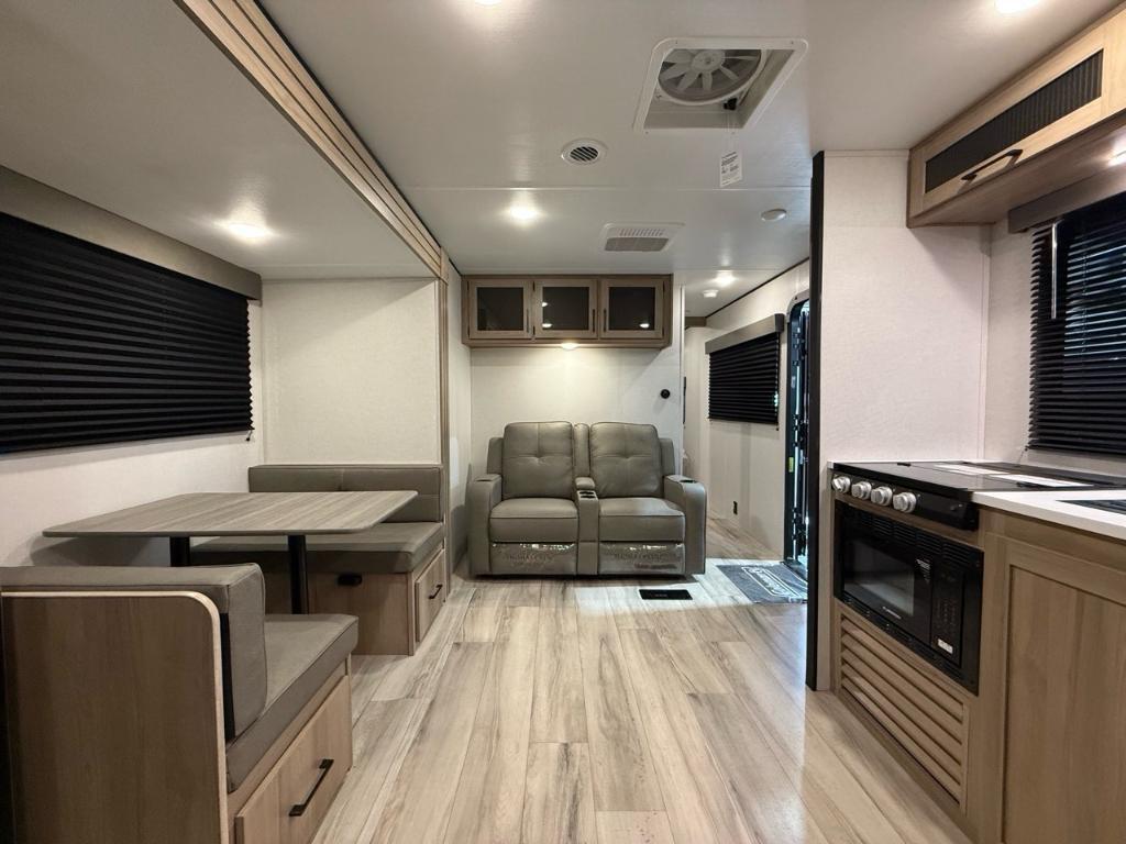 Coleman LANTERN 25REX 2025 à vendre