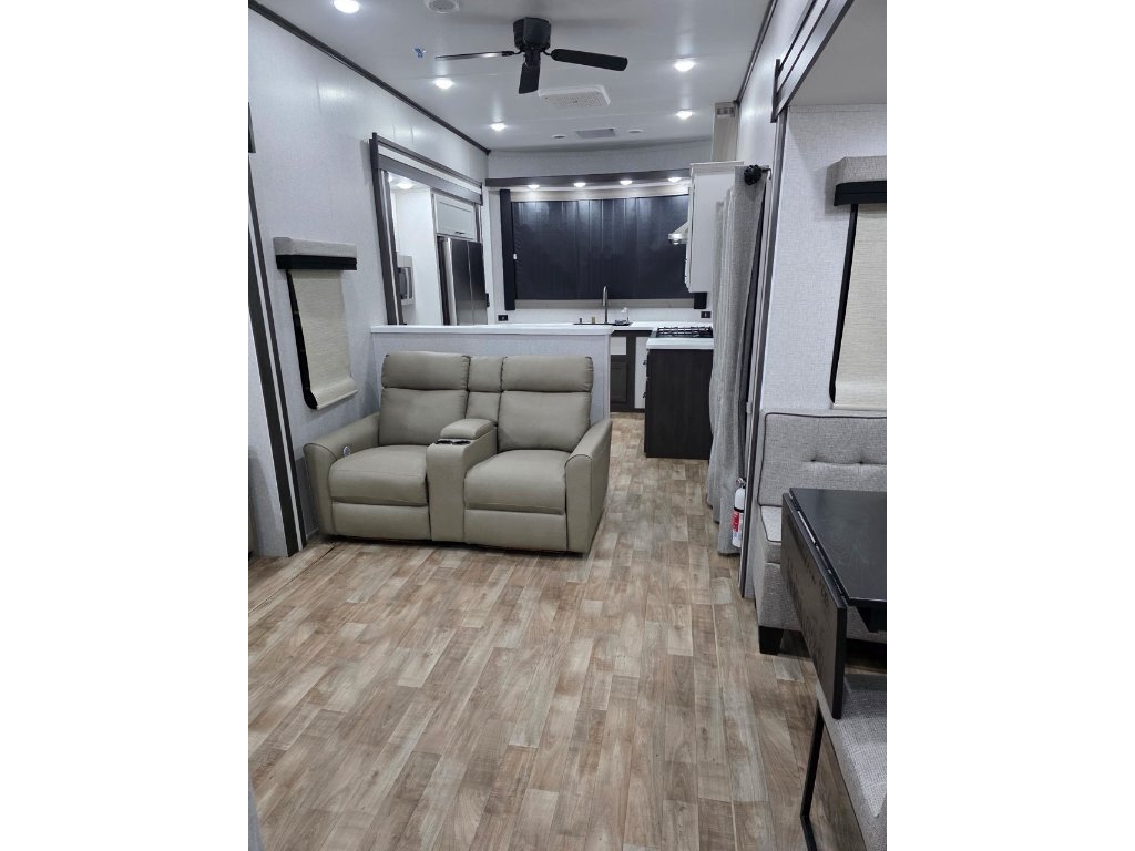 Keystone RV HAMPTON 388FKL 2026 à vendre