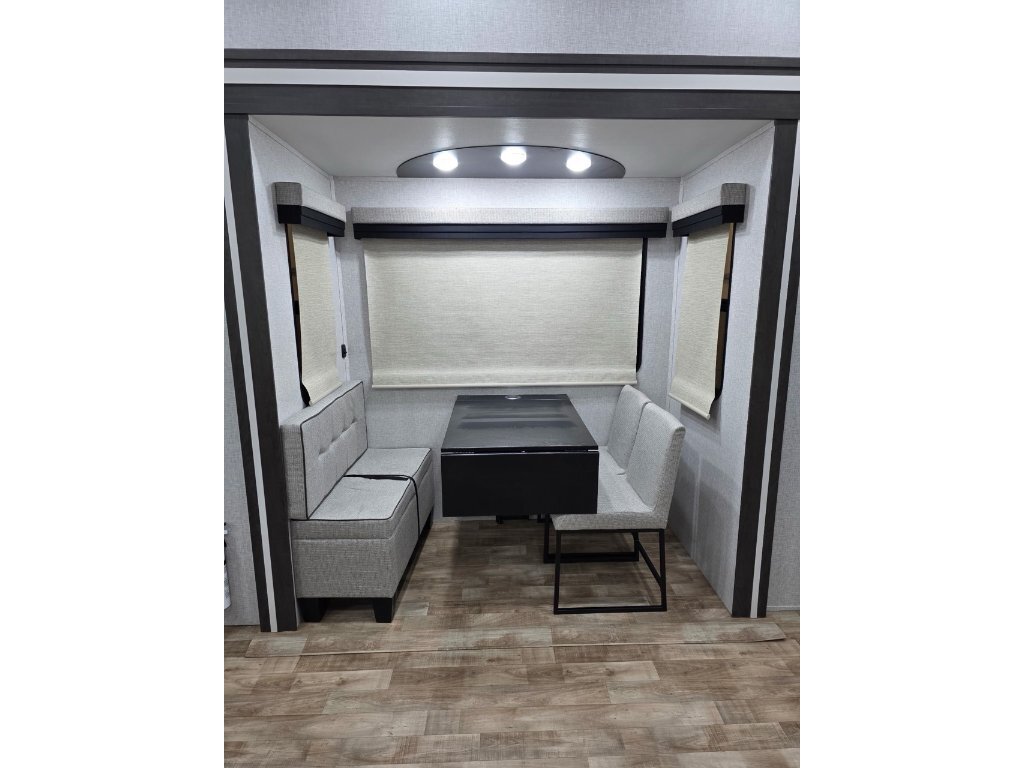 Keystone RV HAMPTON 388FKL 2026 à vendre