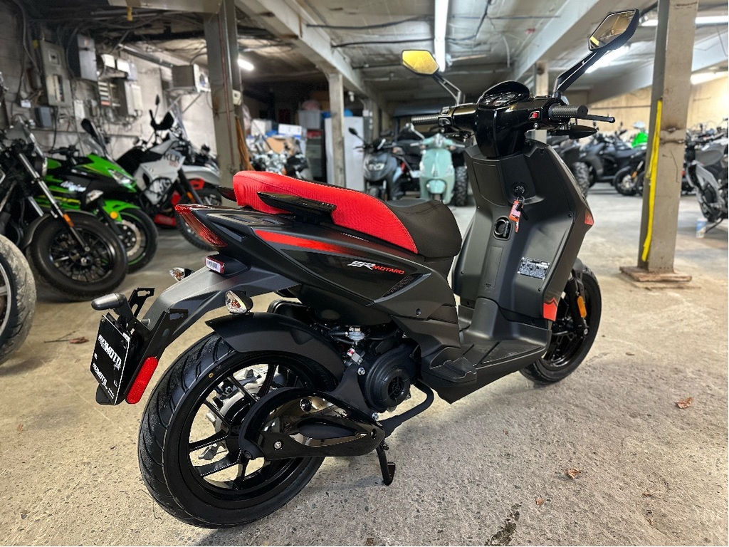 Aprilia SR 50 2025 à vendre