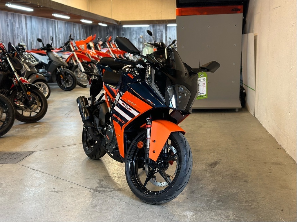 KTM RC 390 2024 à vendre