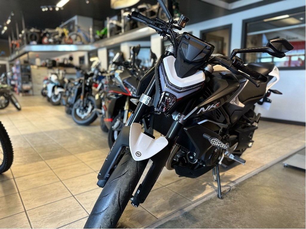 CFMOTO 450NK 2024 à vendre