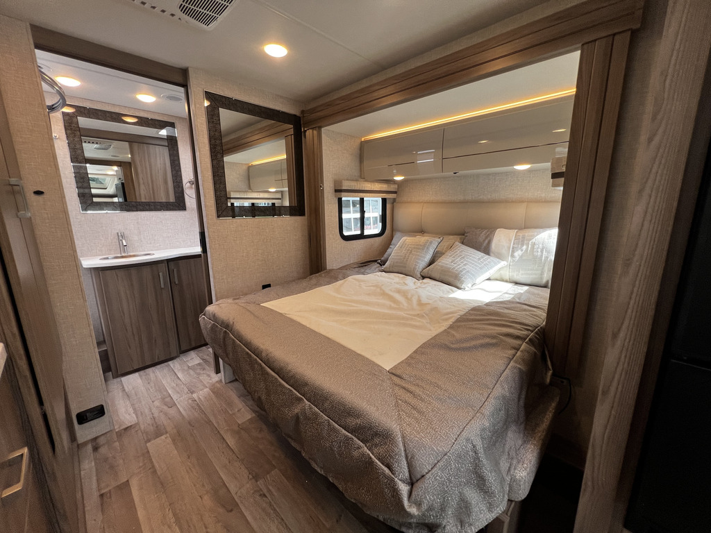 Thor Motor Coach Compass 2025 à vendre