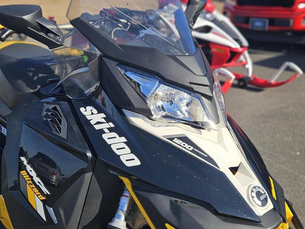Ski-Doo MXZ BLIZZARD 1200 2018 à vendre
