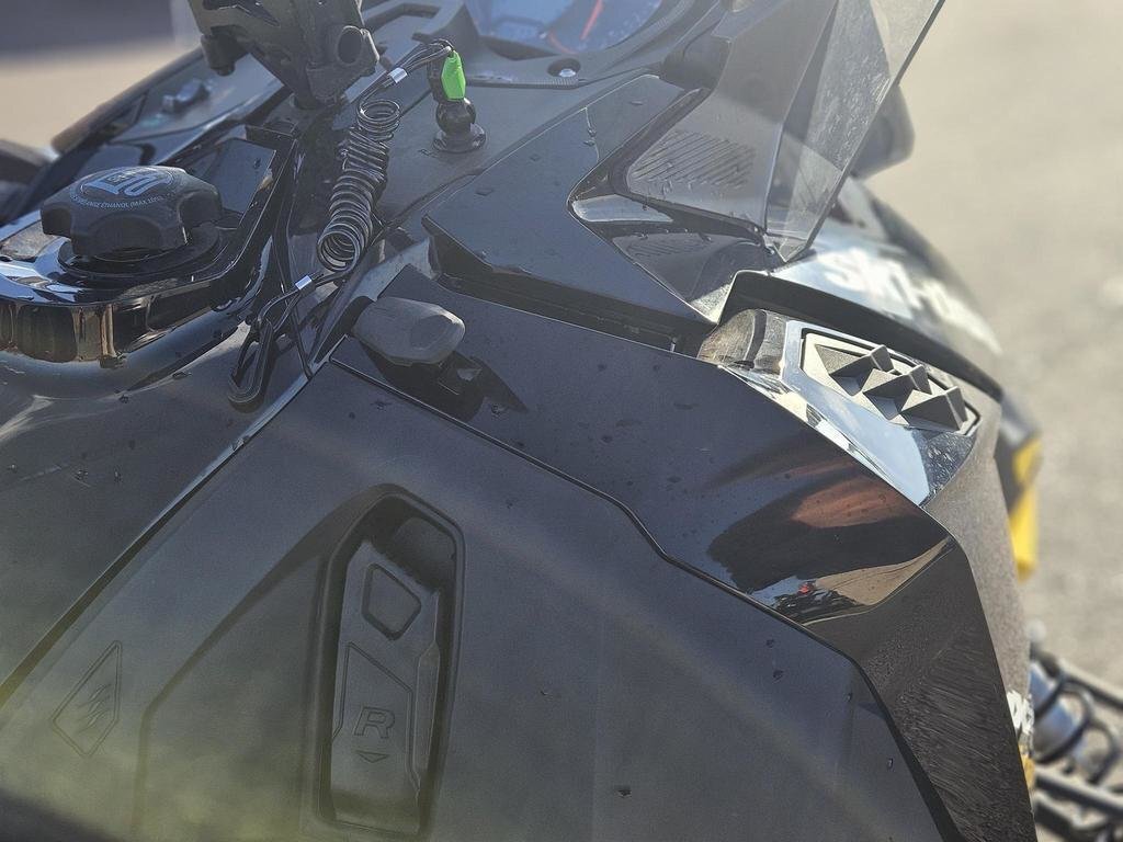 Ski-Doo MXZ BLIZZARD 1200 2018 à vendre