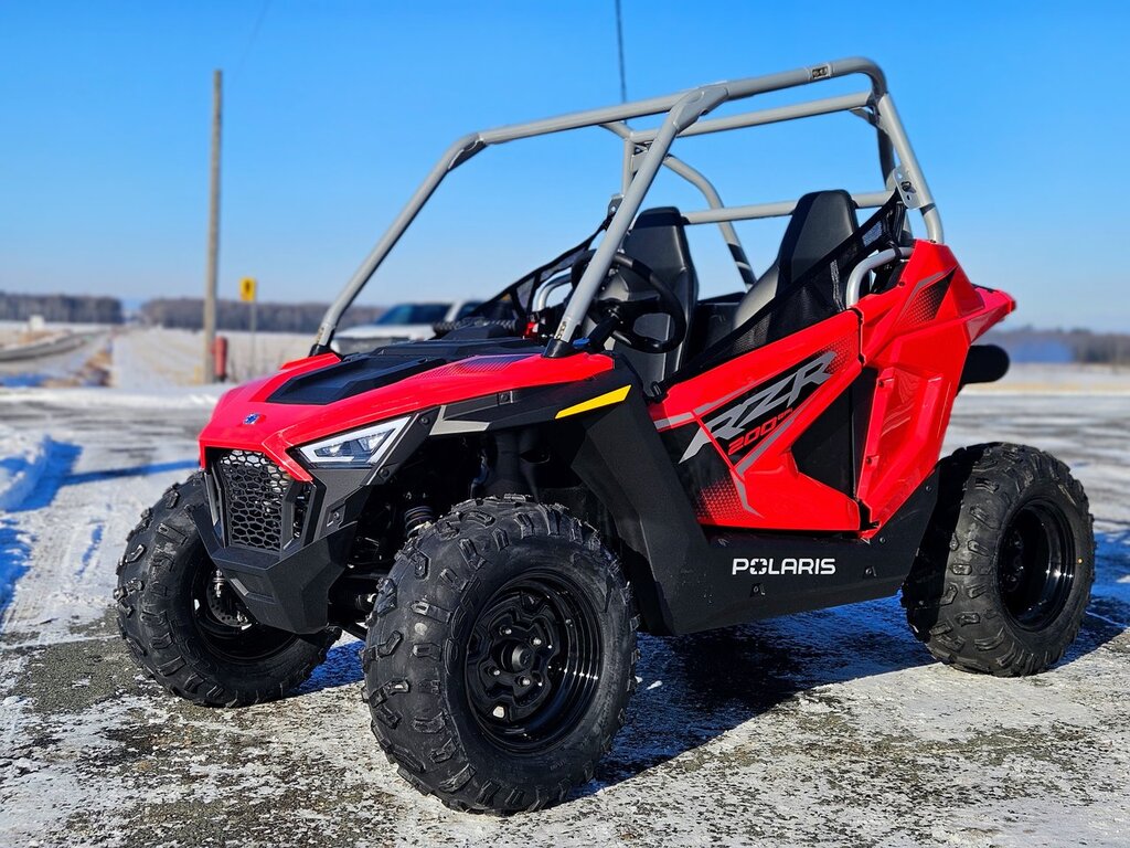 Polaris RZR 200 EFI 2026
