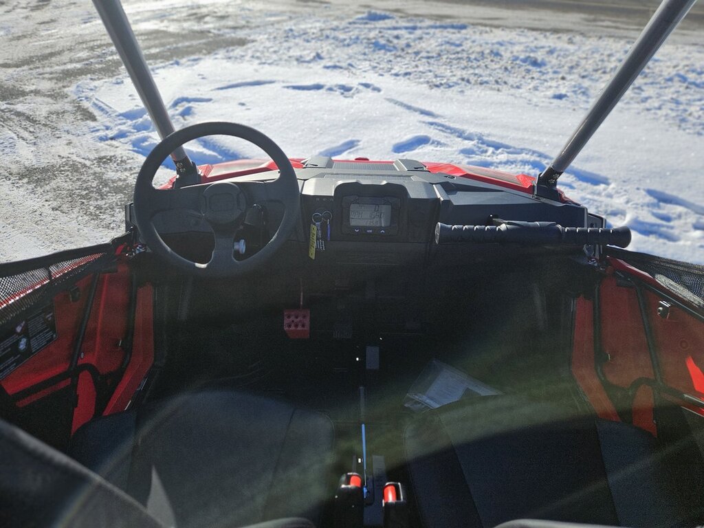 Polaris RZR 200 EFI 2026 à vendre