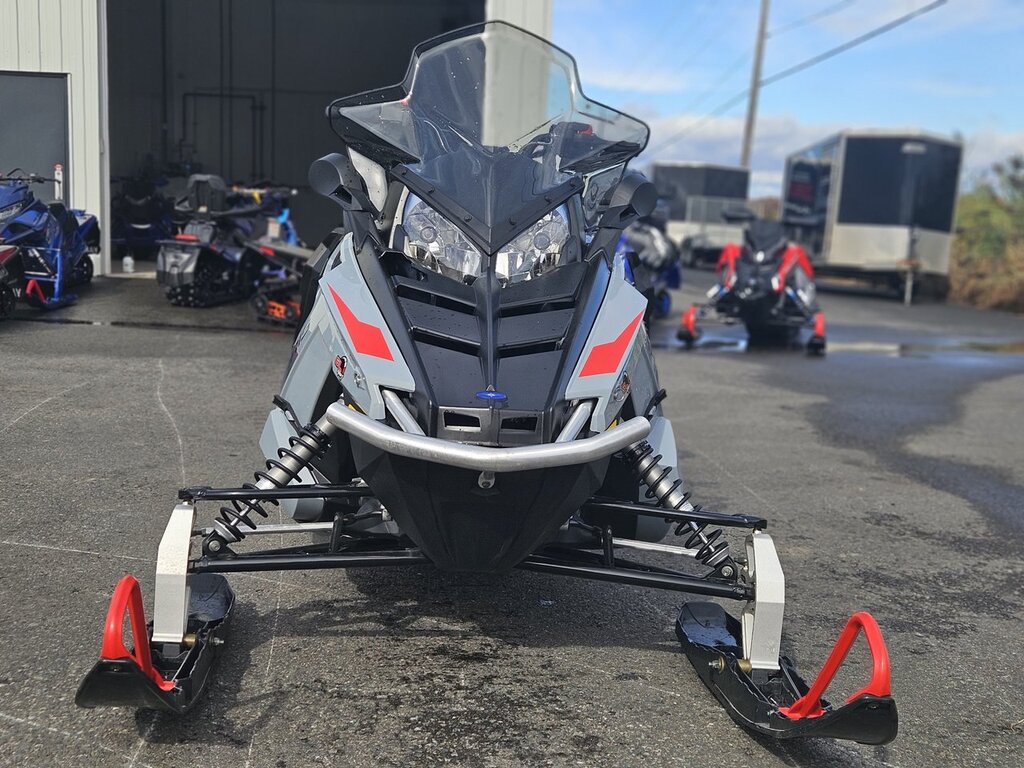 Polaris 550 VOYAGEUR ADVENTURE 144 northstar 2024 à vendre