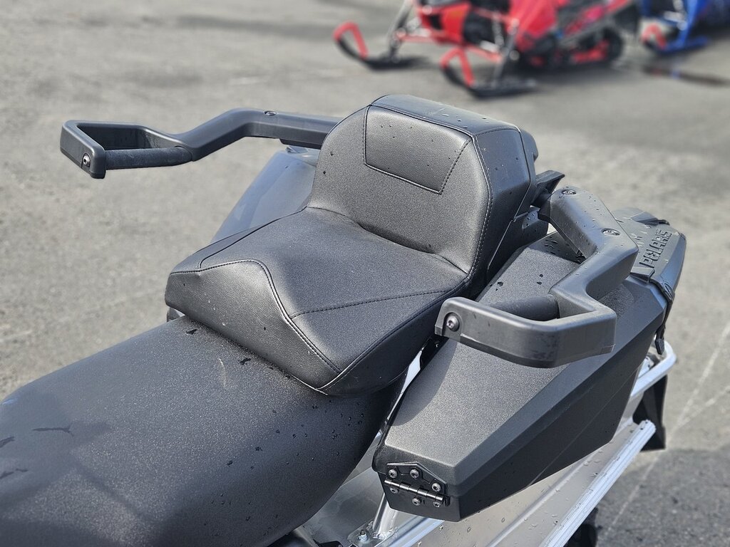 Polaris 550 VOYAGEUR ADVENTURE 144 northstar 2024 à vendre