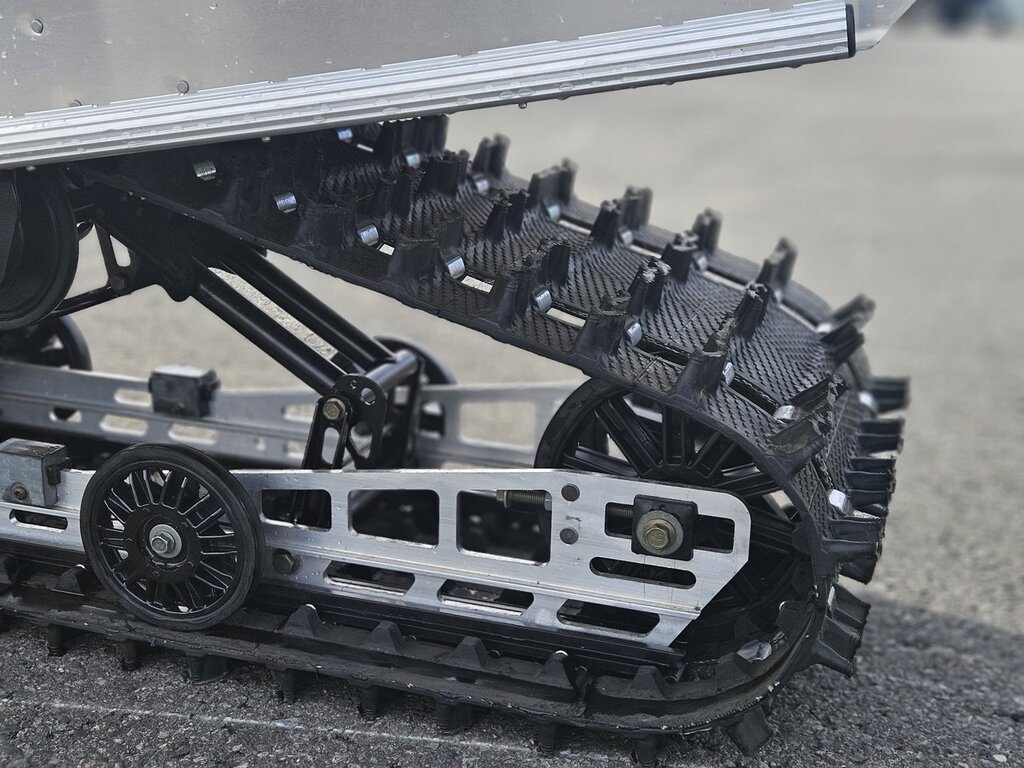 Polaris 550 VOYAGEUR ADVENTURE 144 northstar 2024 à vendre