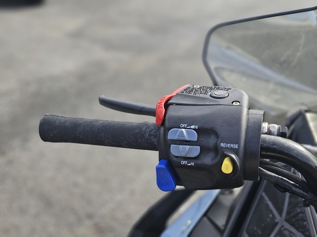 Polaris 550 VOYAGEUR ADVENTURE 144 northstar 2024 à vendre