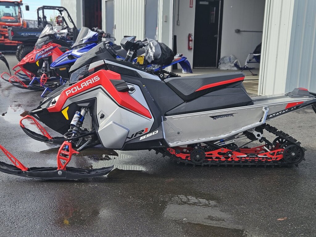 Polaris INDY VR1 850 MATRYS 2021 à vendre