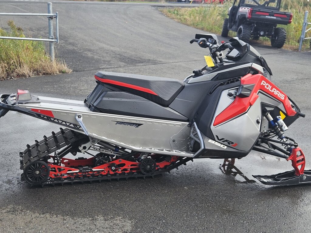 Polaris INDY VR1 850 MATRYS 2021 à vendre