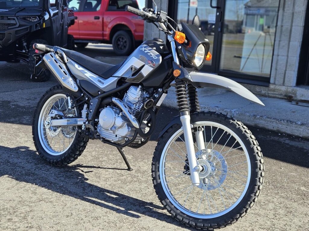 Yamaha XT250 2025 à vendre