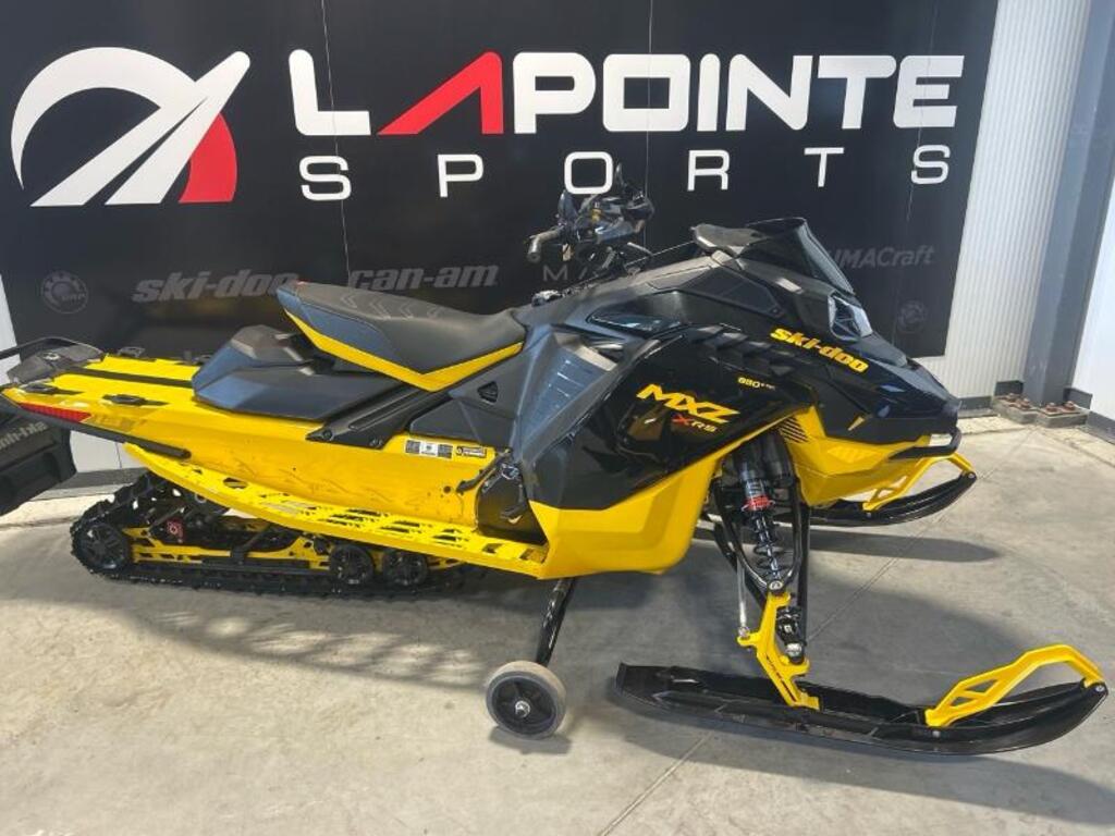 Ski-Doo MXZ X-RS 137 850 E-TEC Smart-Shox Touchscreen 2025