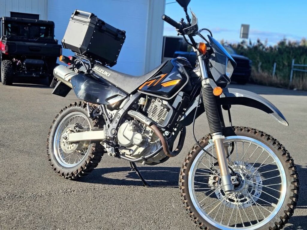 Suzuki DR650SE 2023