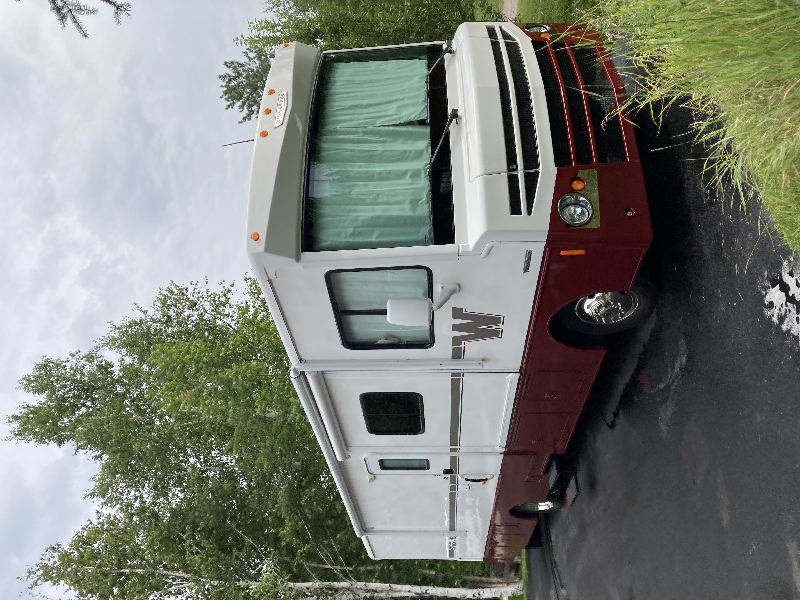 Winnebago Brave 31C