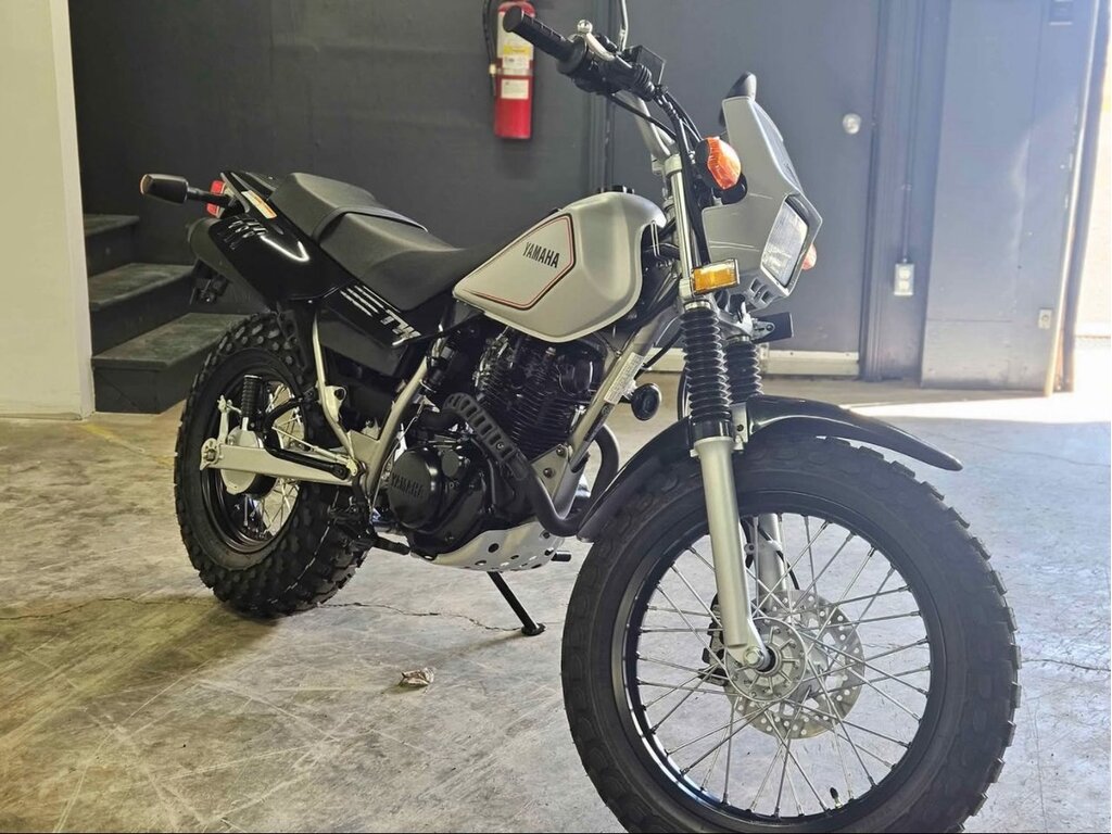 Yamaha TW200 2025 à vendre