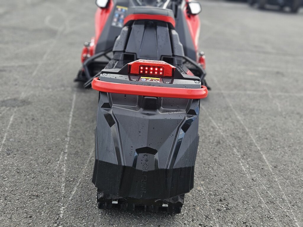Polaris 9R INDY XCR 136 2025 à vendre