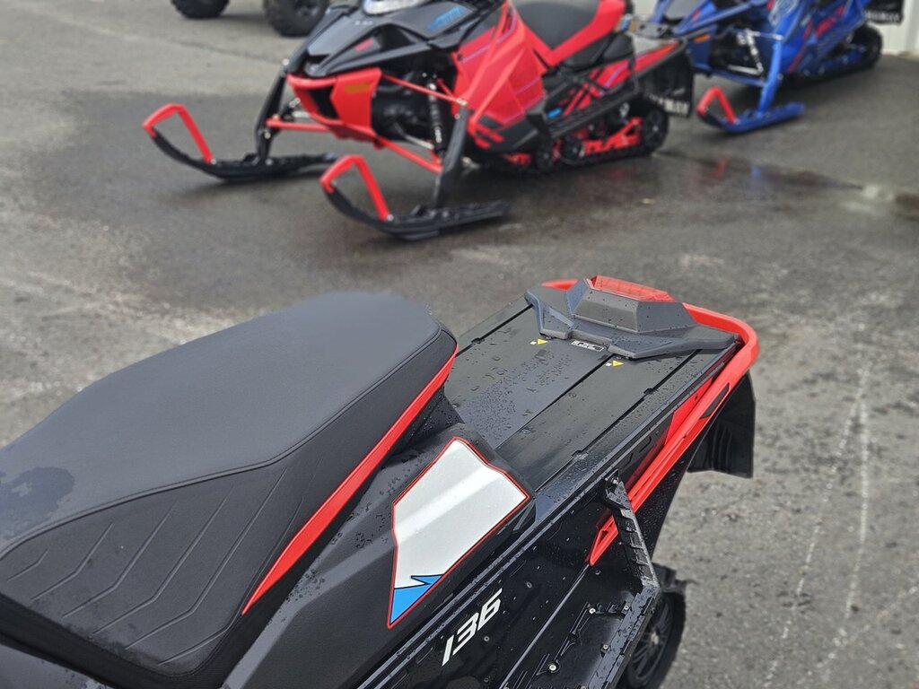 Polaris 9R INDY XCR 136 2025 à vendre