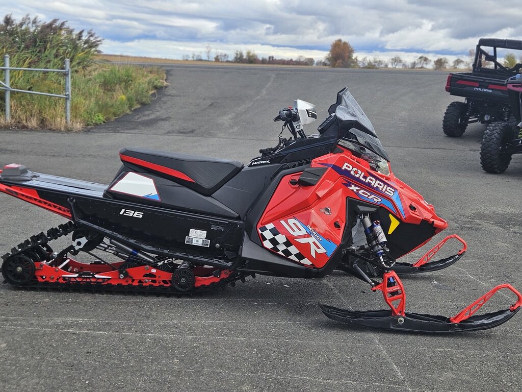 Polaris 9R INDY XCR 136 2025 à vendre