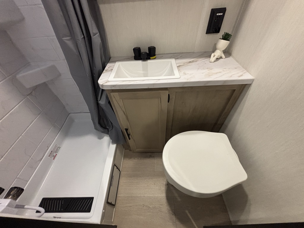 Grey Wolf 18RR 2026 à vendre