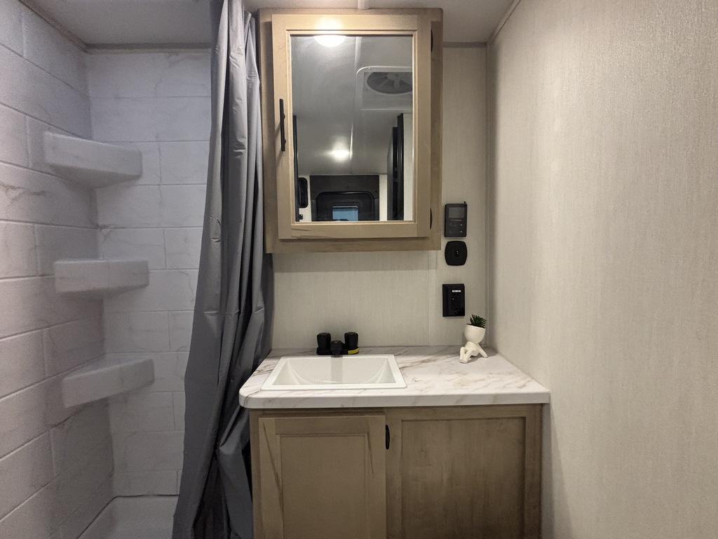 Grey Wolf 18RR 2026 à vendre