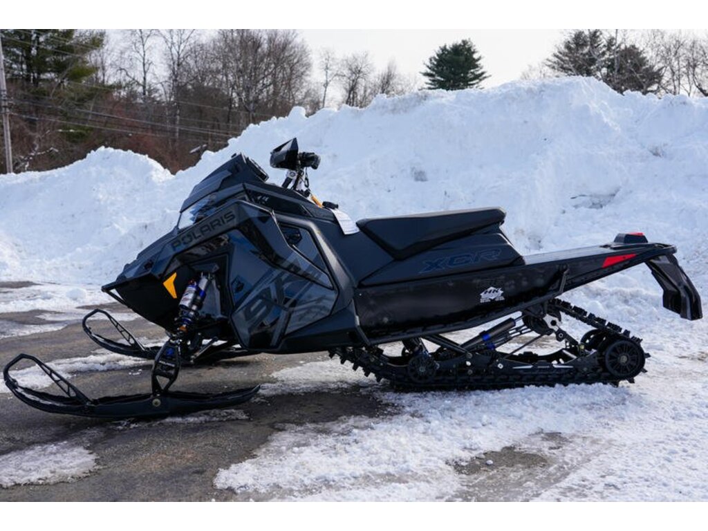 Polaris 9R INDY XCR 136 2025 à vendre