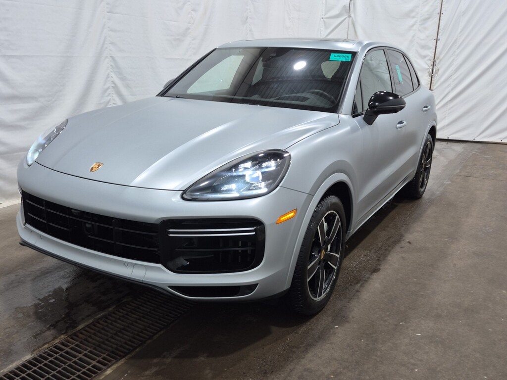 Porsche Cayenne Cayenne Turbo – Twin-Turbo V8 Power 2020