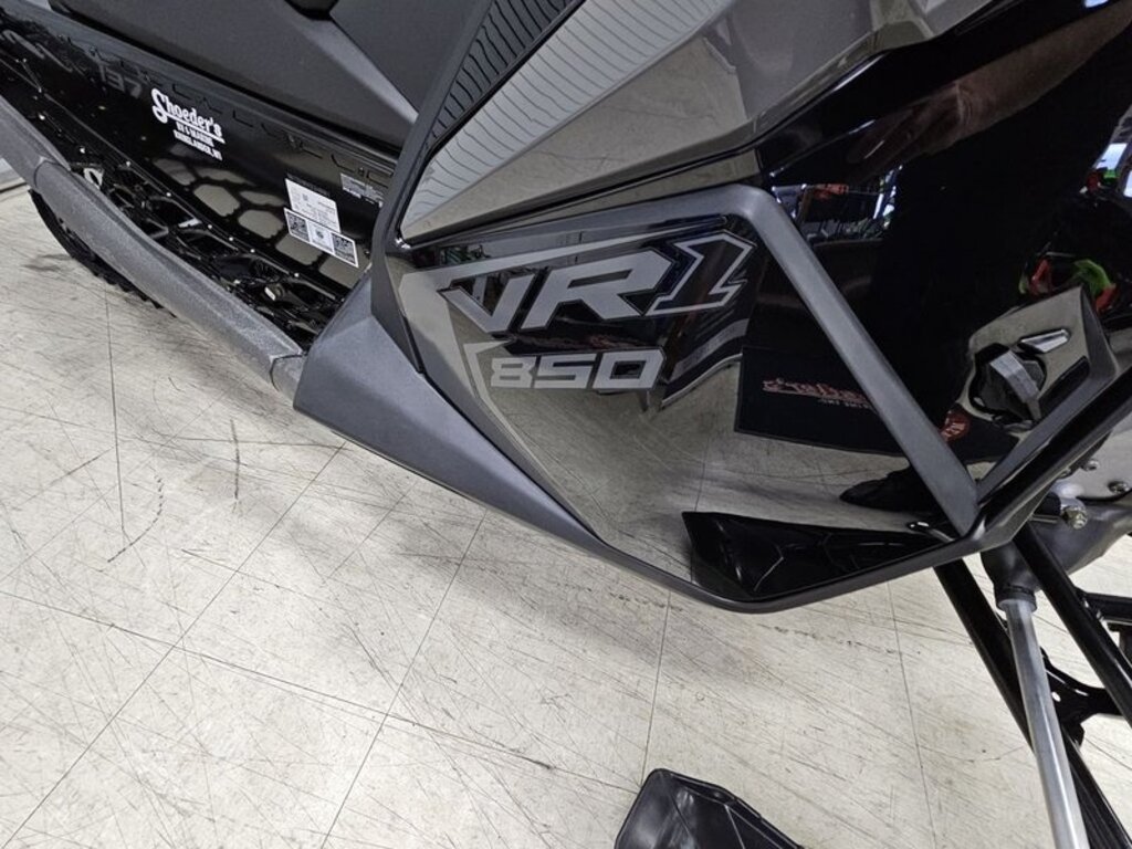 Polaris 850 INDY VR1 137 2025 à vendre