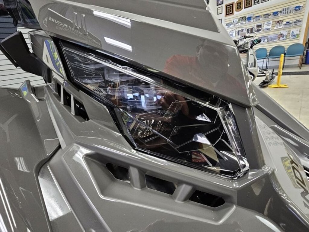 Polaris 850 INDY VR1 137 2025 à vendre