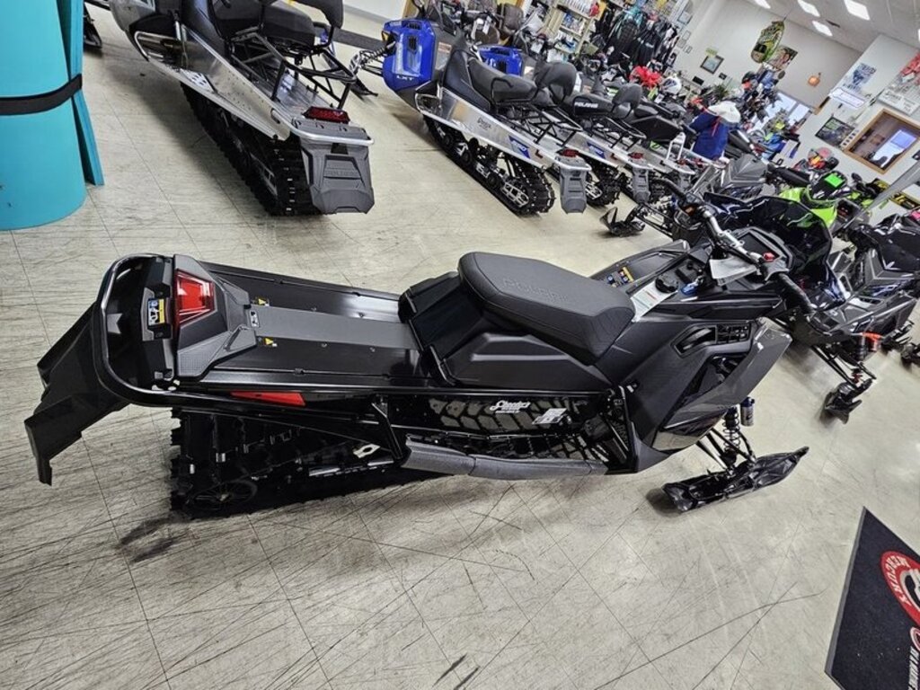 Polaris 850 INDY VR1 137 2025 à vendre