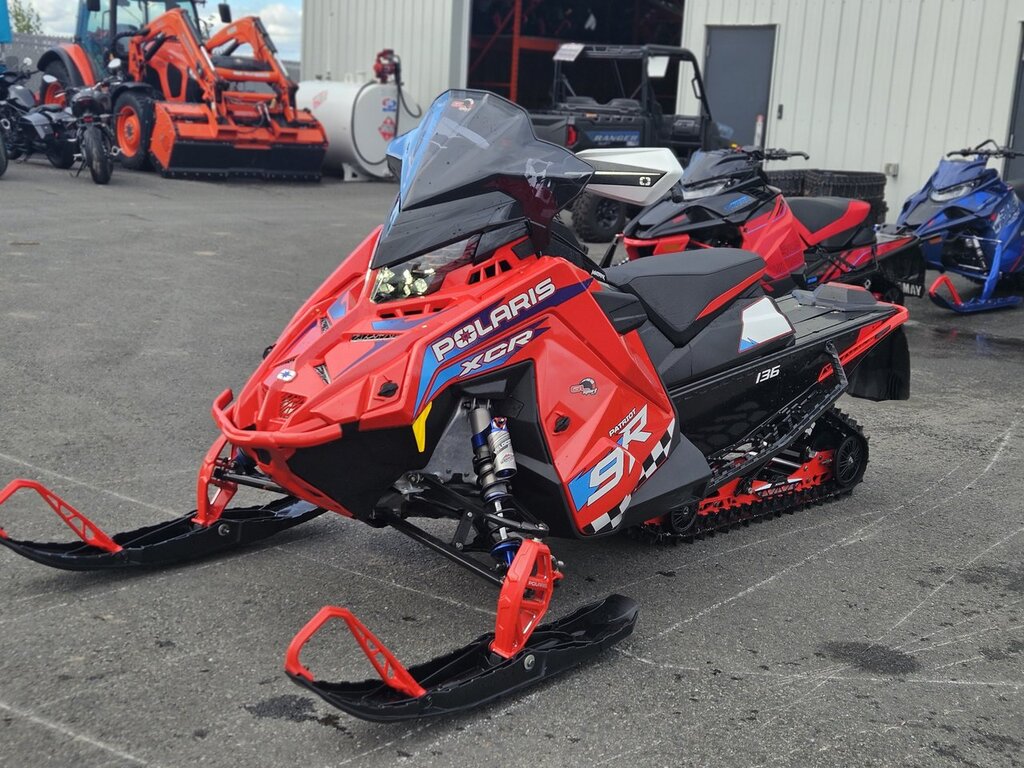 Polaris 9R INDY XCR 136 2025 à vendre
