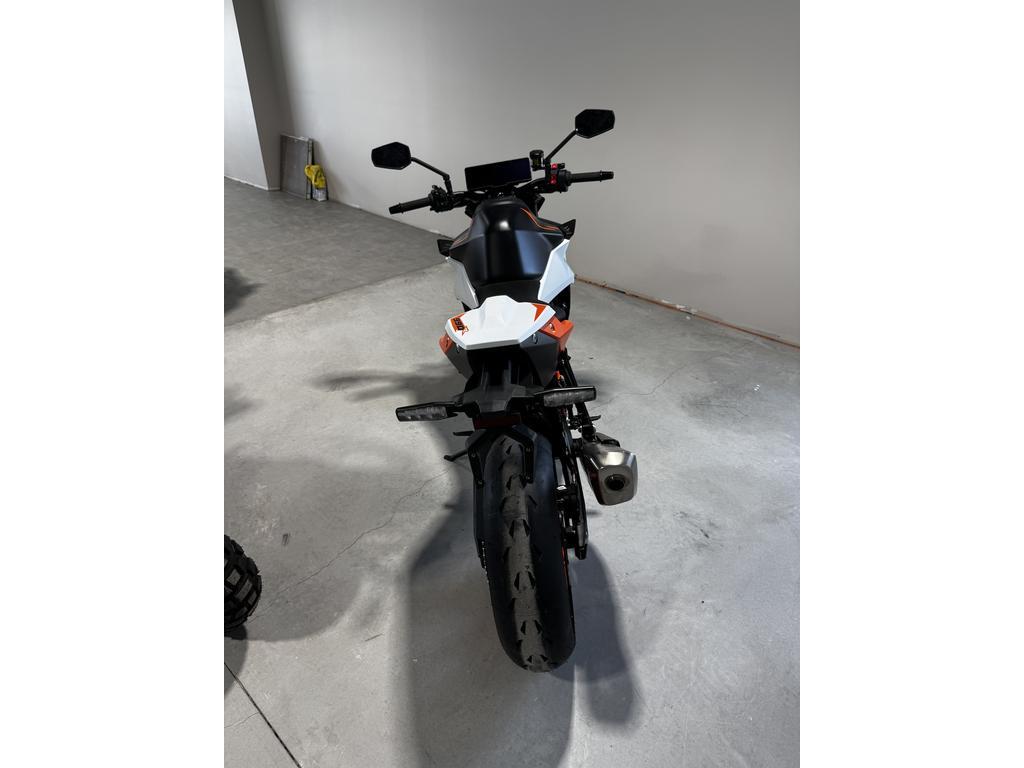 KTM 990 DUKE R 2026 à vendre