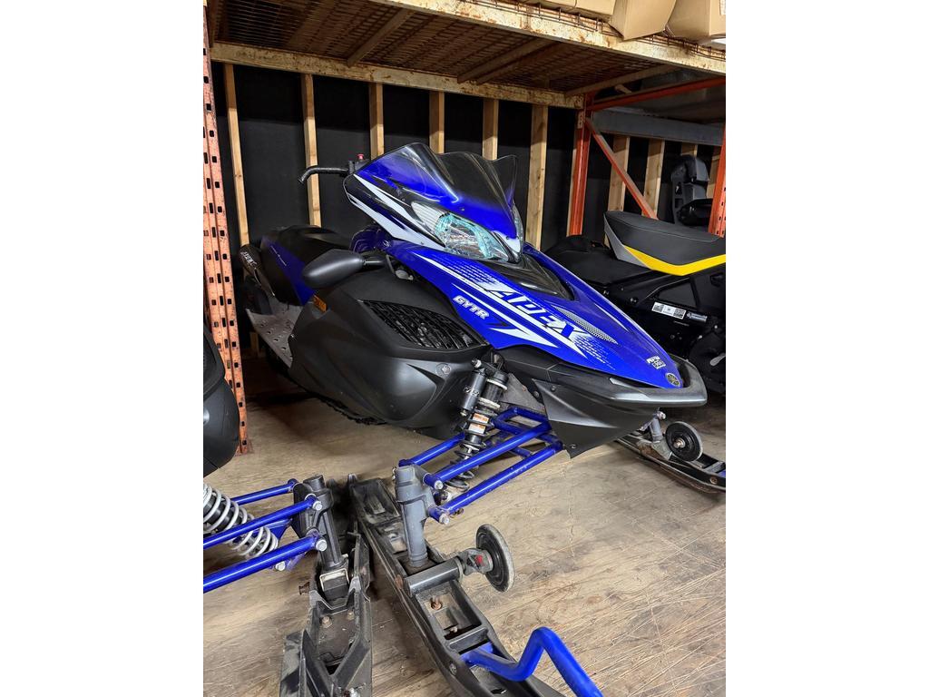 Yamaha Apex 2009 à vendre