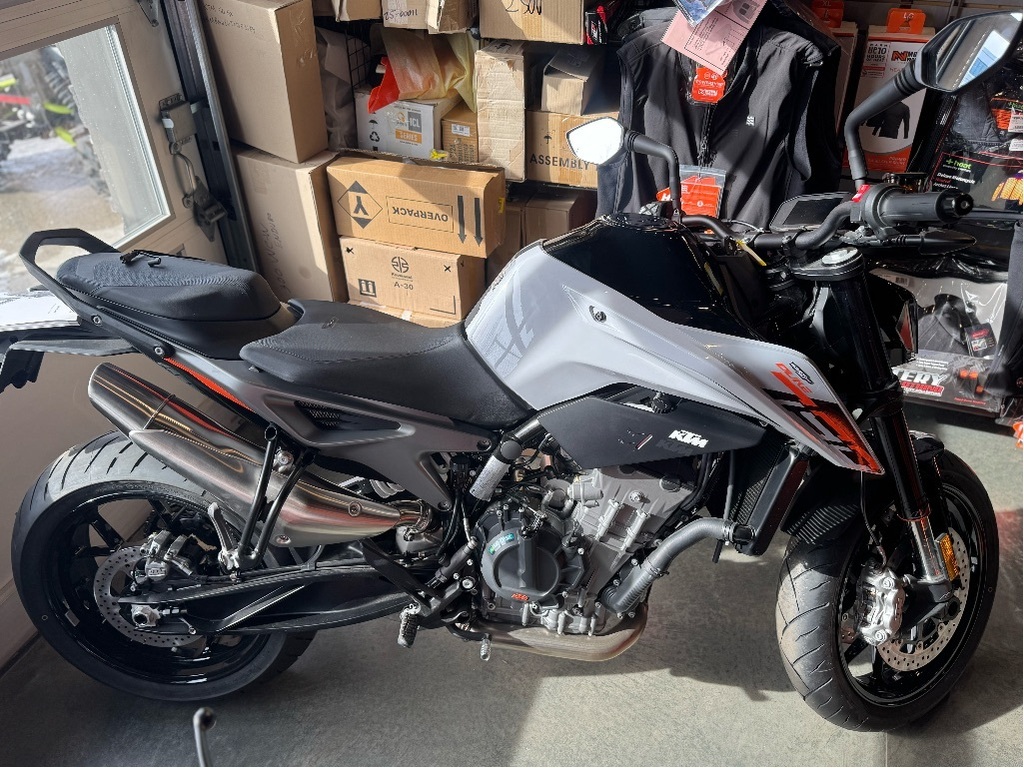 KTM 790 Duke 2024 à vendre