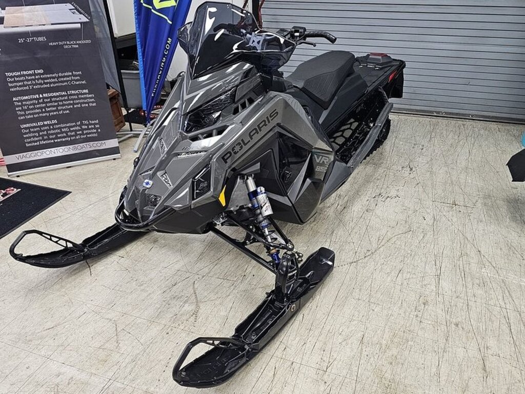 Polaris 850 INDY VR1 137 2025