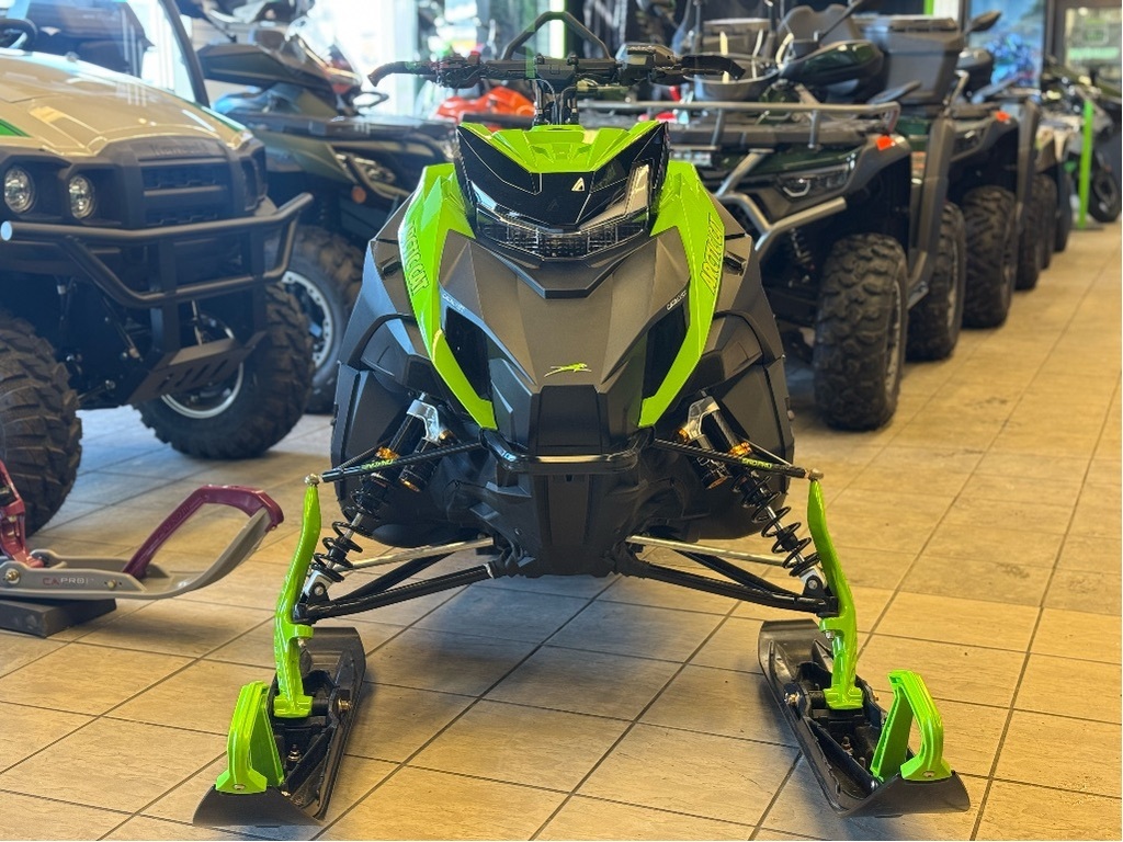 Arctic Cat M6 2025 à vendre