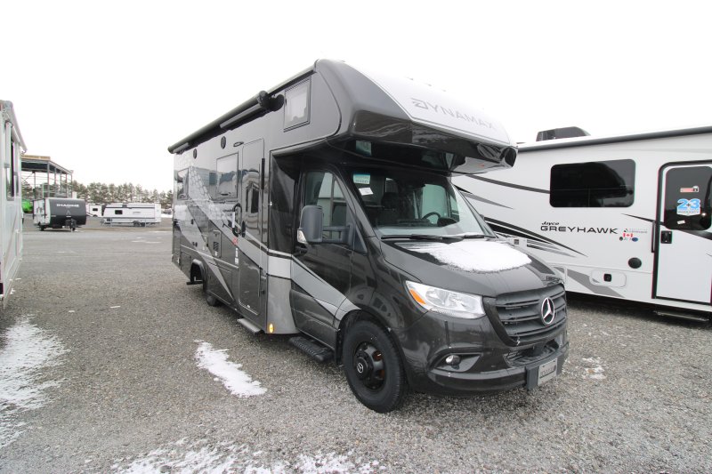 Dynamax Isata 3 24RW 2026