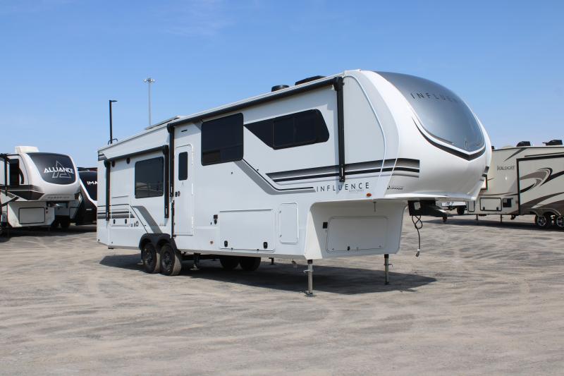 Grand Design Influence 3203GK 2025