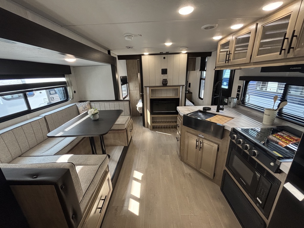 Grey Wolf 23DBH 2026 à vendre