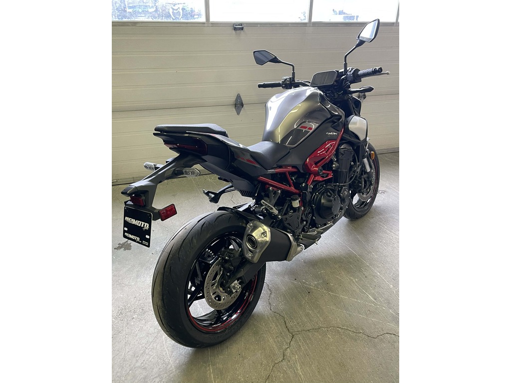 Kawasaki Z900 2025 à vendre