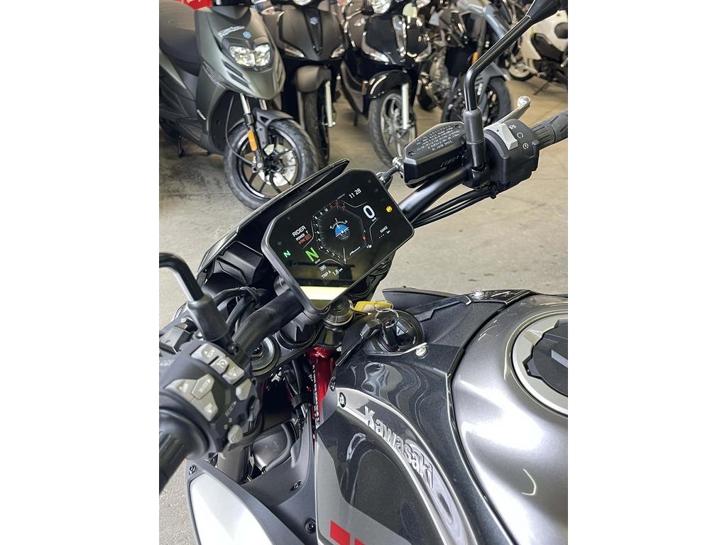 Kawasaki Z900 2025 à vendre