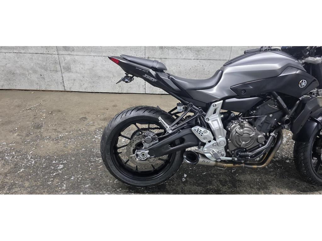 Yamaha FZ07 2015 à vendre