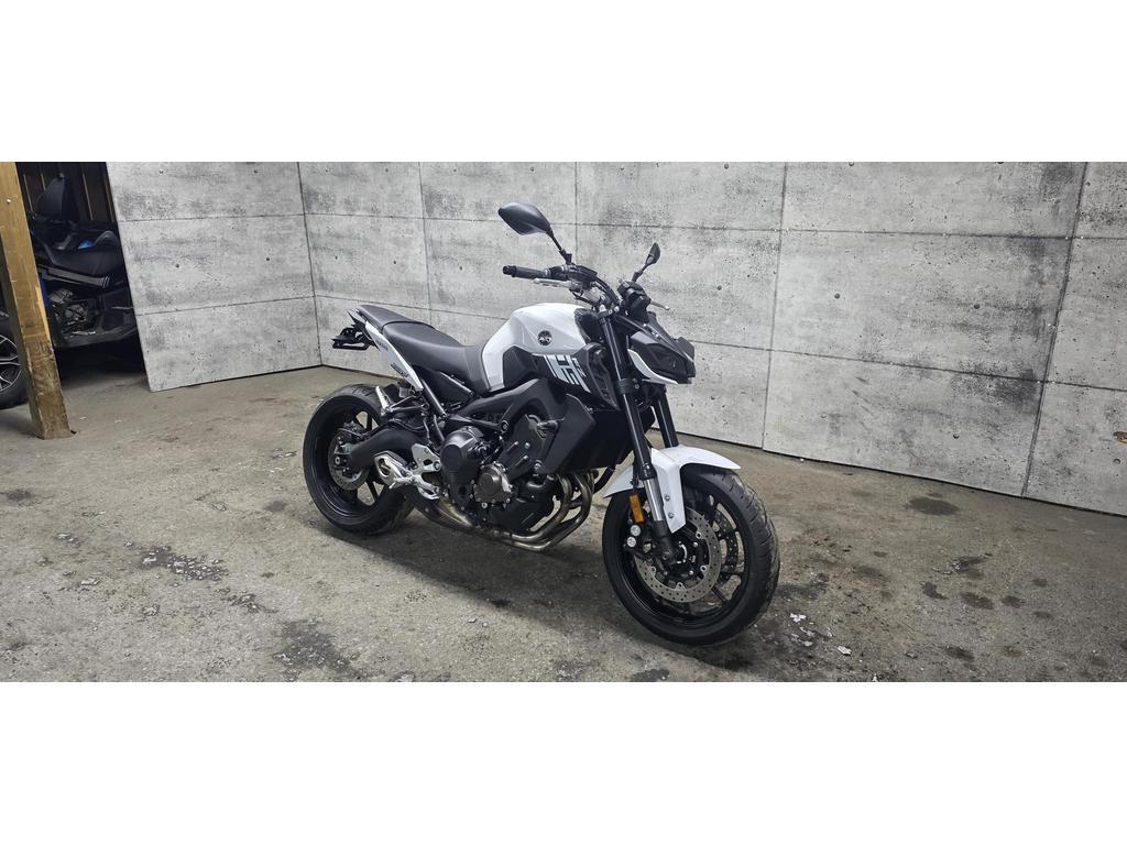 Yamaha FZ09 2017 à vendre