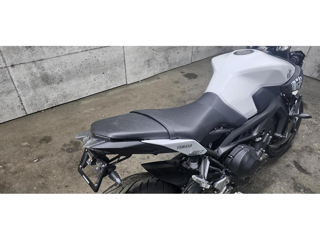 Yamaha FZ09 2017 à vendre