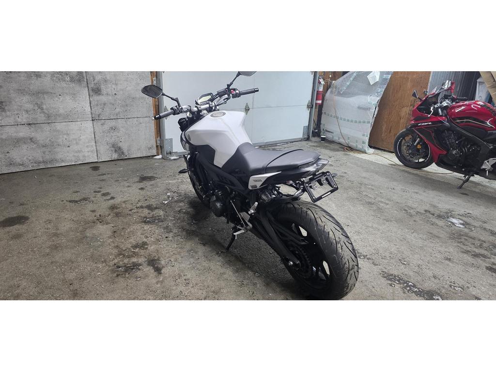 Yamaha FZ09 2017 à vendre