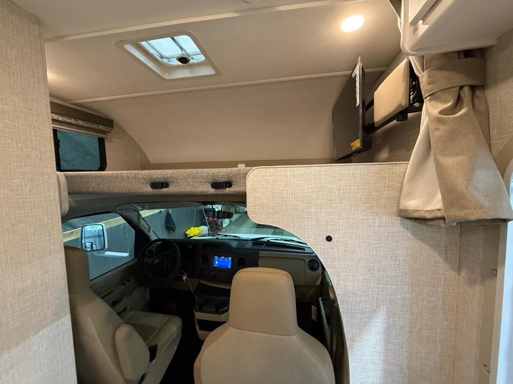 Thor Motor Coach Echelon LC19 Essence 2026 à vendre