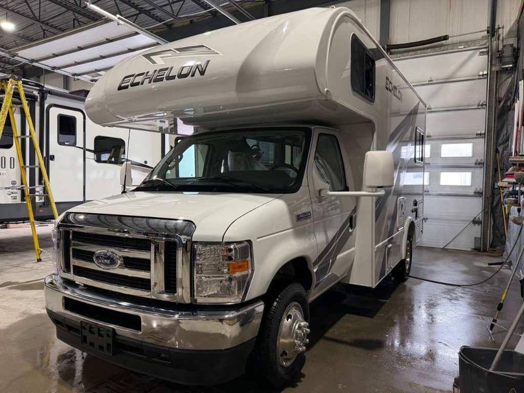 Thor Motor Coach Echelon LC19 Essence 2026 à vendre