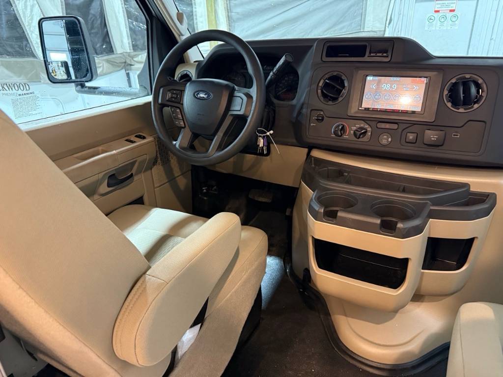 Thor Motor Coach Echelon LC19 Essence 2026 à vendre